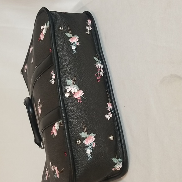 Steve Madden Tote/Crossbody - Picture 5 of 12